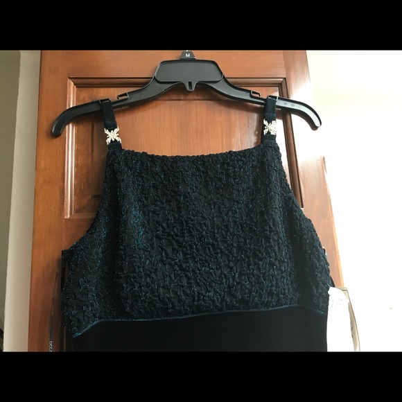 Evening dress - Picture 2 of 2